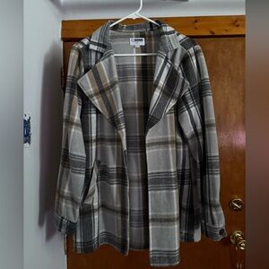 Ci Sono Women's Plaid light coat- Gray and Tan